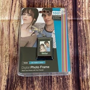 NEW Vivitar 2011 Digital Photo Frame Keychain 1.5" Preview Screen Up to 100 Pics